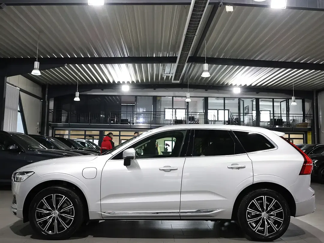 Volvo XC60 - Thumbnail 3
