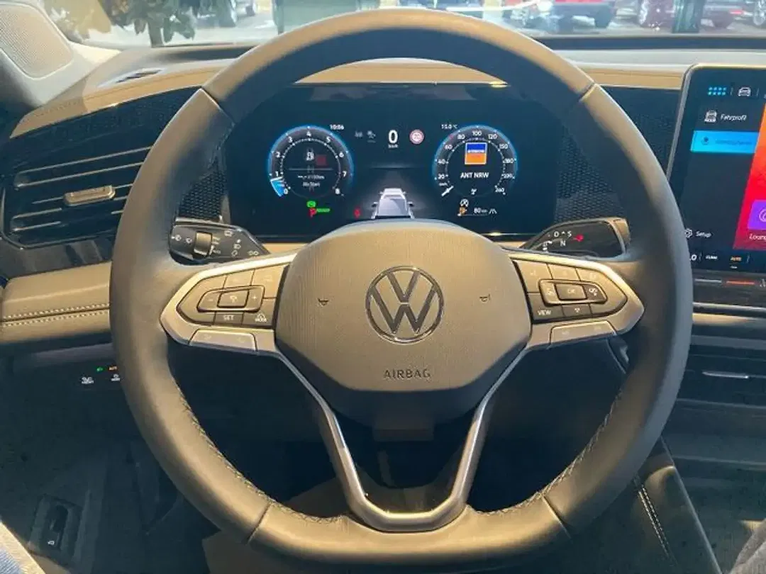 Volkswagen Tiguan - Thumbnail 13