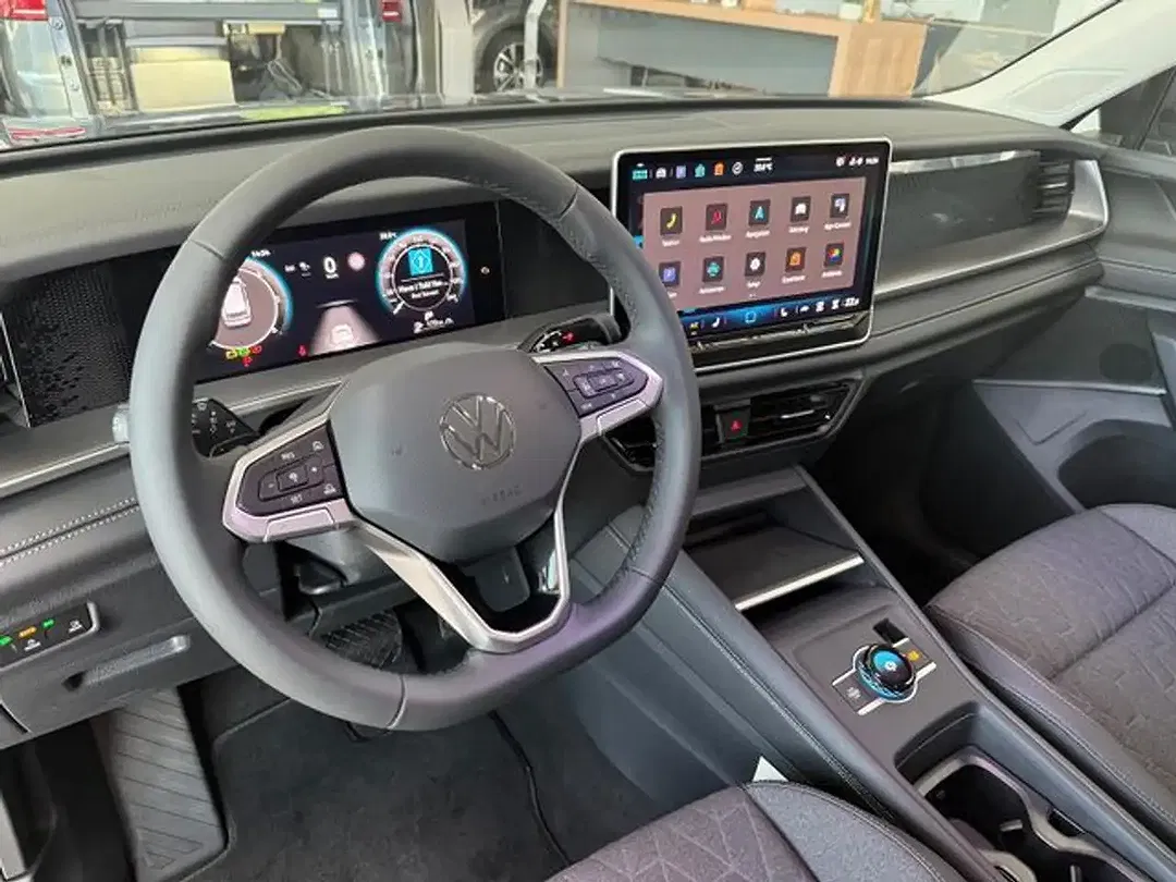 Volkswagen Tiguan - Thumbnail 8