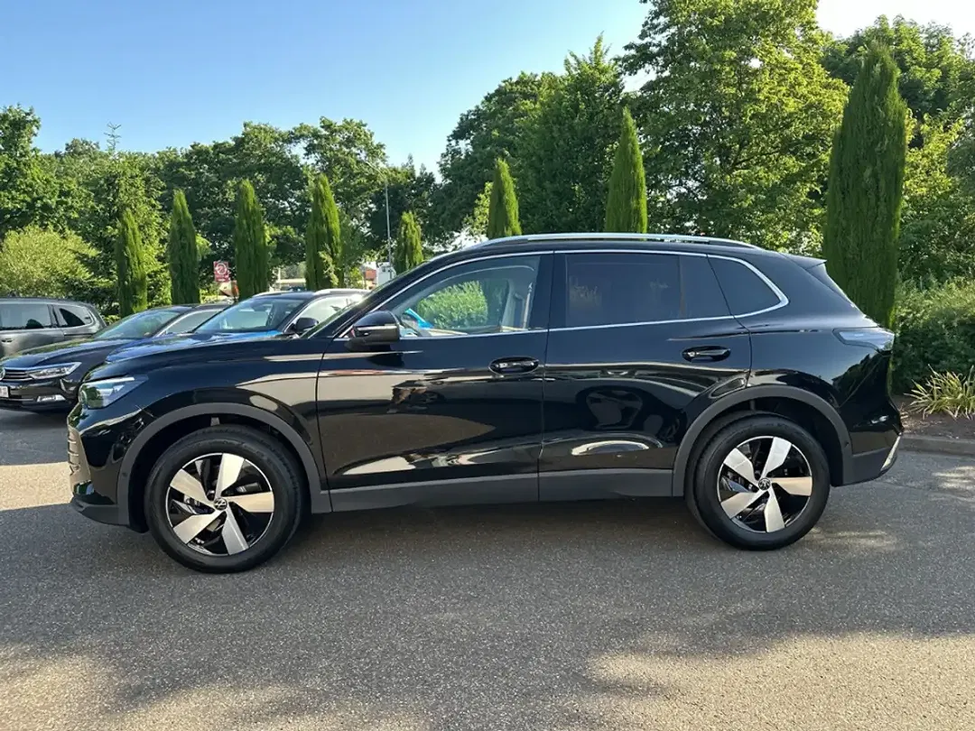 Volkswagen Tiguan - Thumbnail 3