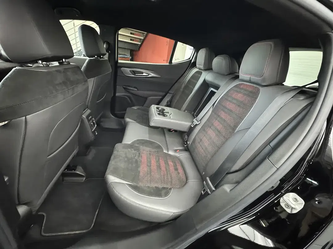 Alfa Romeo Tonale 1.5 VGT Hybrid Veloce - foto 8