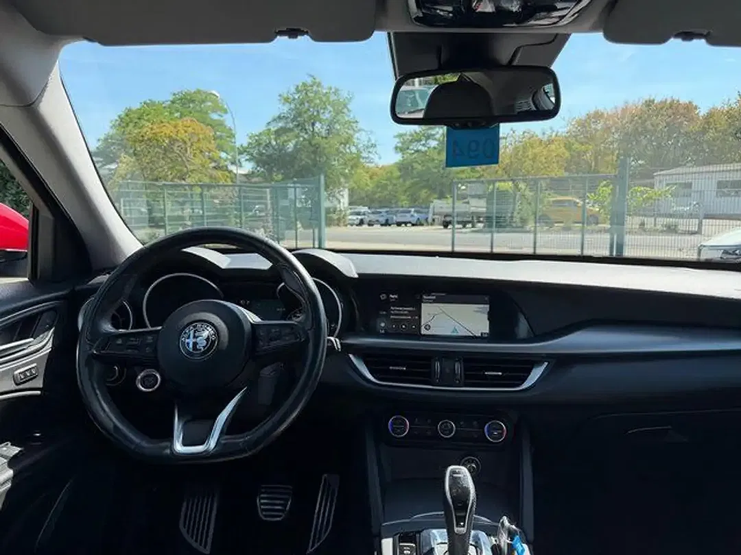Alfa Romeo Stelvio - Thumbnail 8