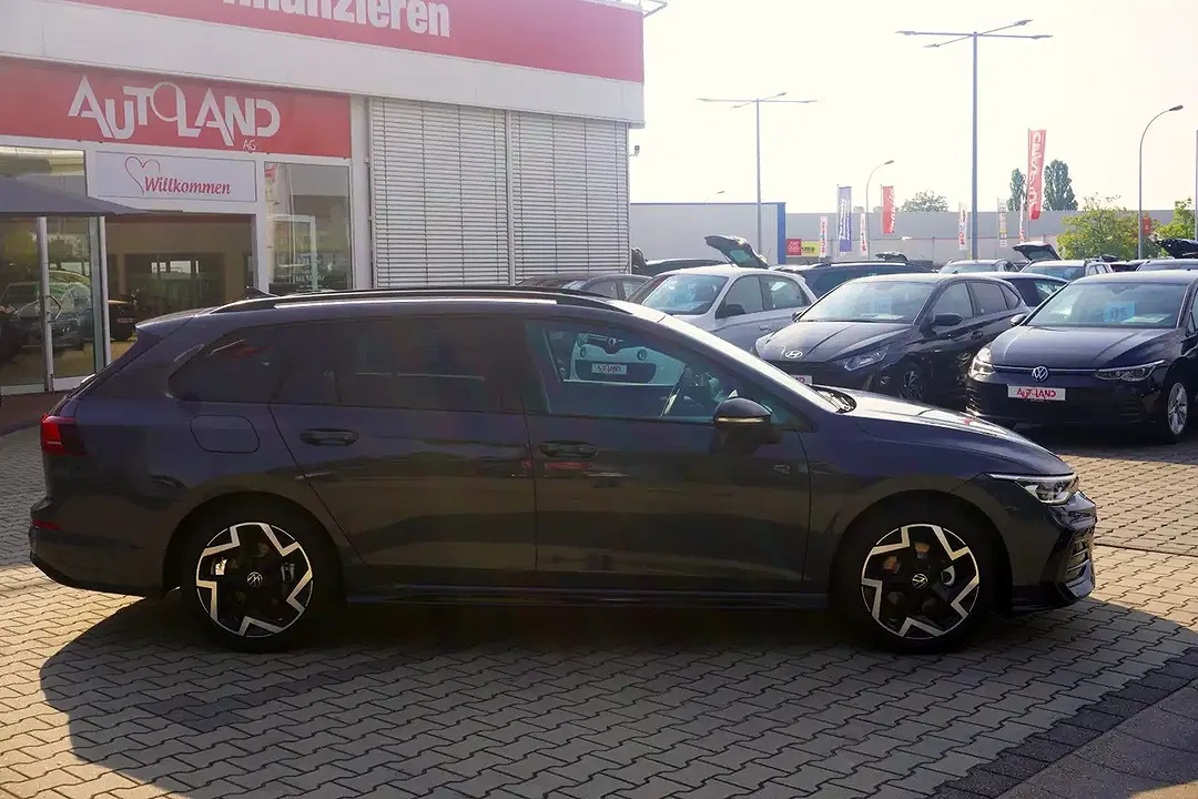 Volkswagen Golf - Thumbnail 3