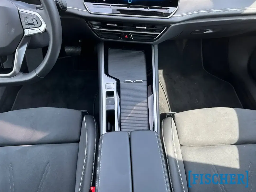 Volkswagen Passat - Thumbnail 12