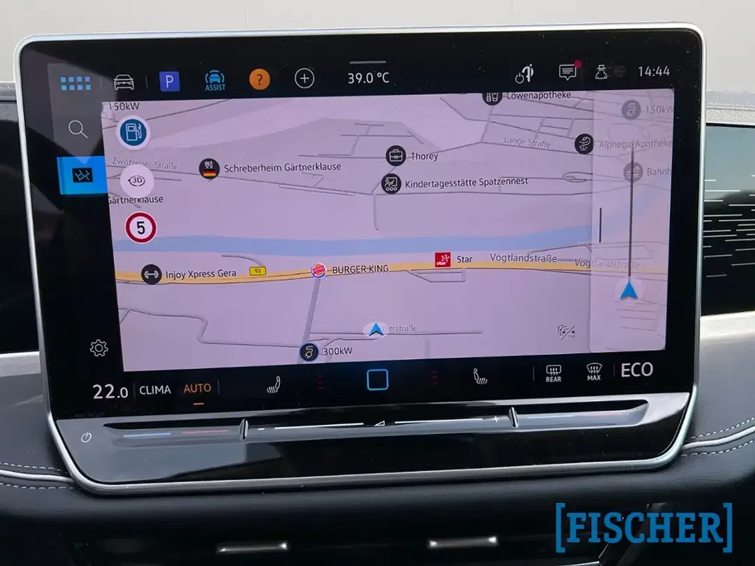 Volkswagen Passat - Thumbnail 13