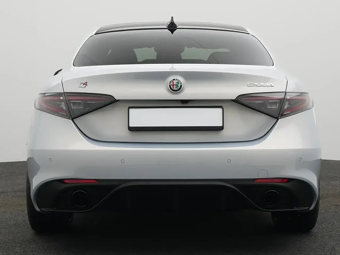 Alfa Romeo Giulia - Afbeelding 1