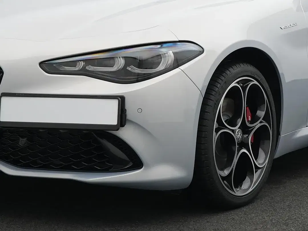 Alfa Romeo Giulia - Thumbnail 7