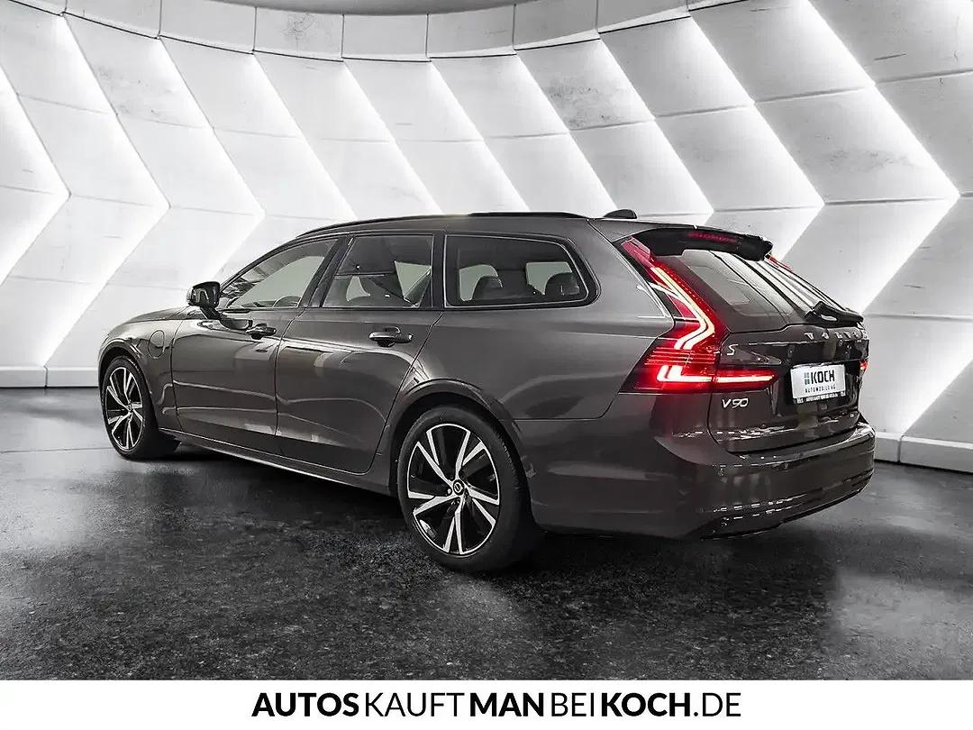 Volvo V90 T6 AWD Recharge R-Design - foto 2