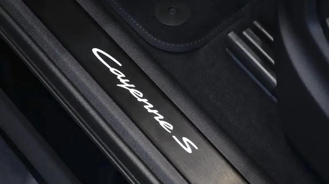 Porsche Cayenne - Thumbnail 9