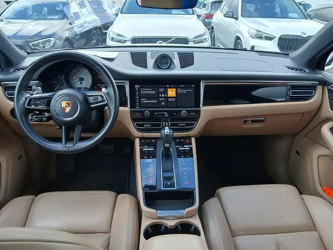 Porsche Macan - Thumbnail 9