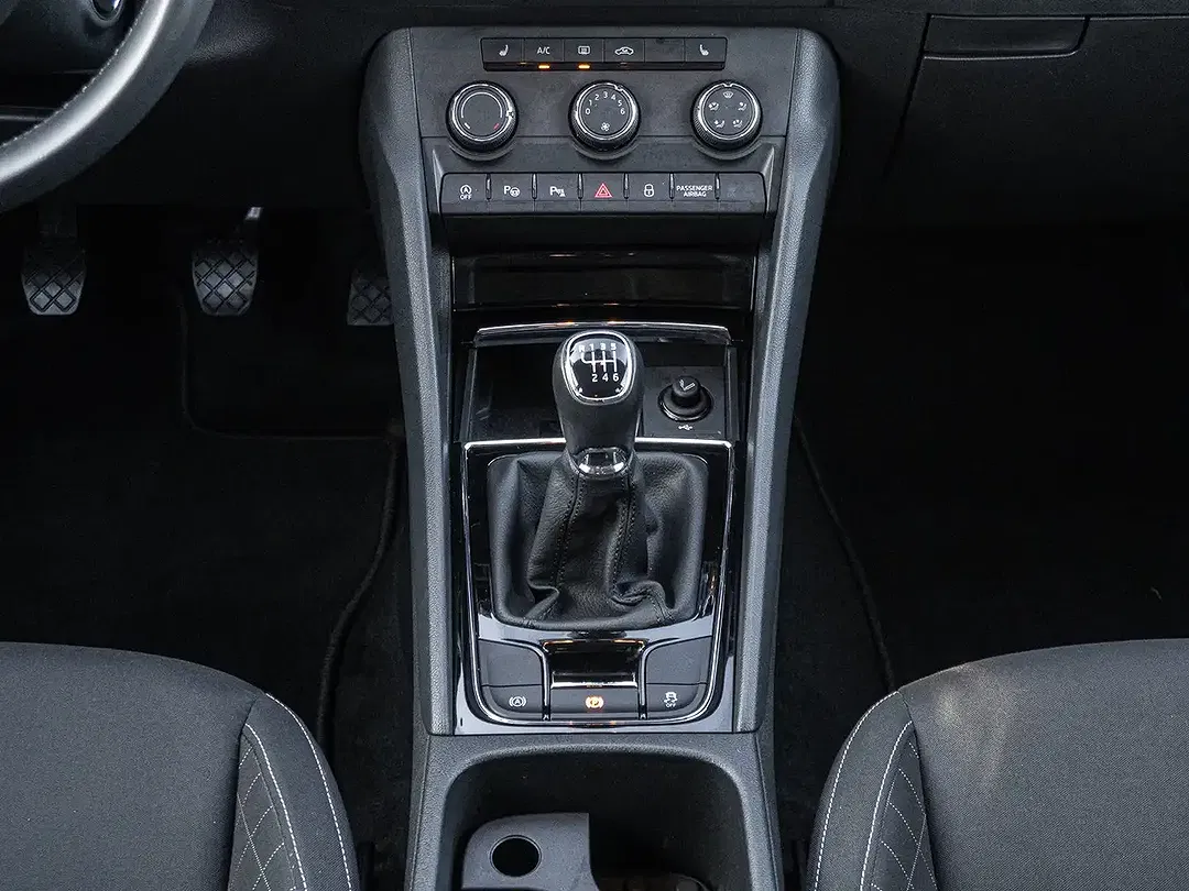 Skoda Karoq - Thumbnail 7