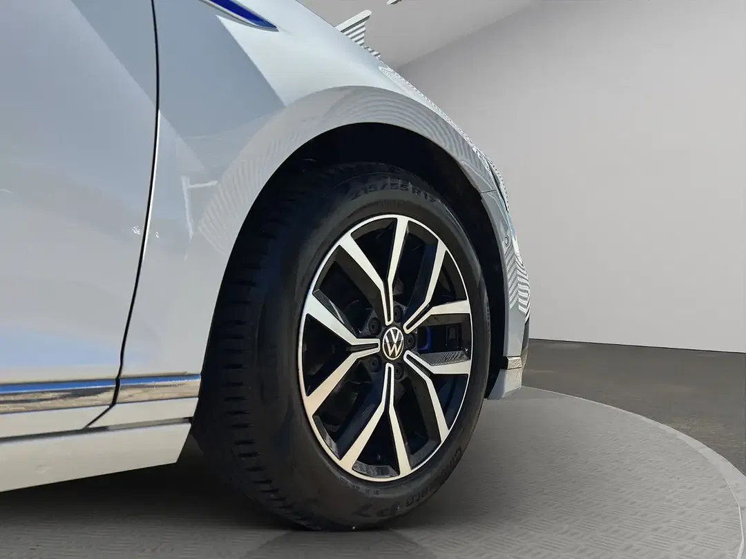 Volkswagen Passat Variant - Thumbnail 10