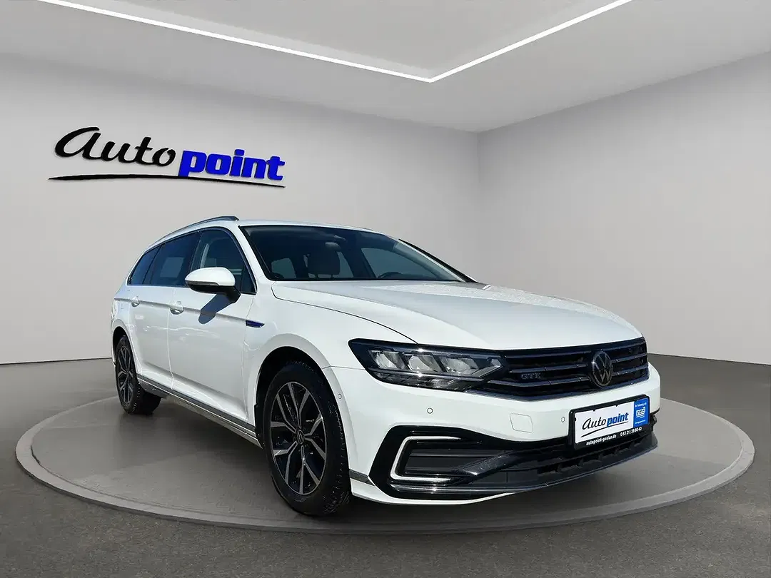 Volkswagen Passat Variant - Thumbnail 3
