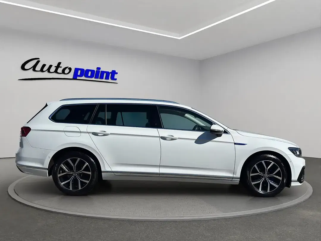 Volkswagen Passat Variant - Thumbnail 4