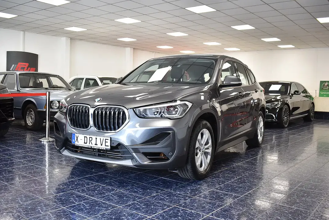 BMW X1 - Thumbnail 3
