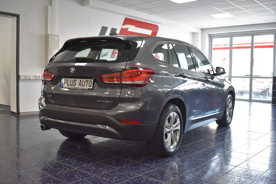 BMW X1 - Thumbnail 4