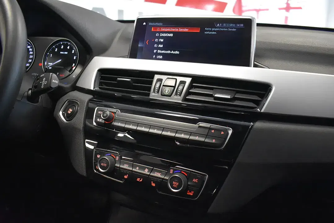 BMW X1 - Thumbnail 8