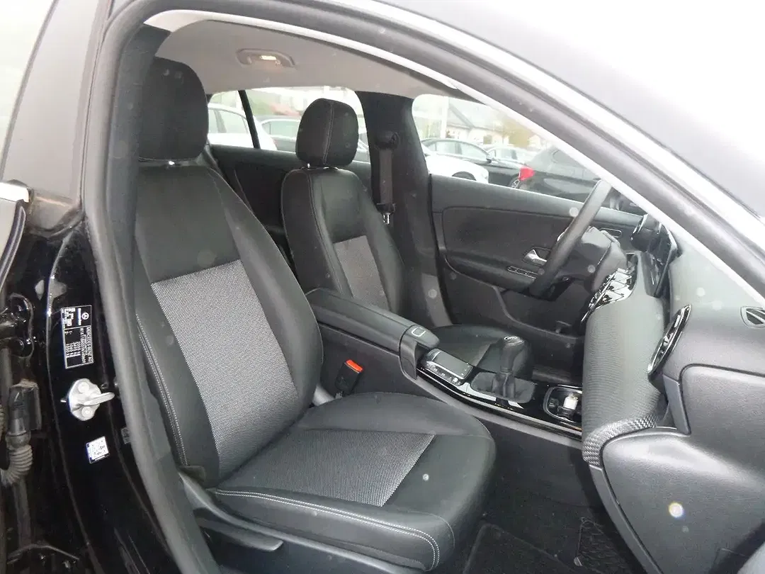 Mercedes-Benz CLA 180 - Thumbnail 11