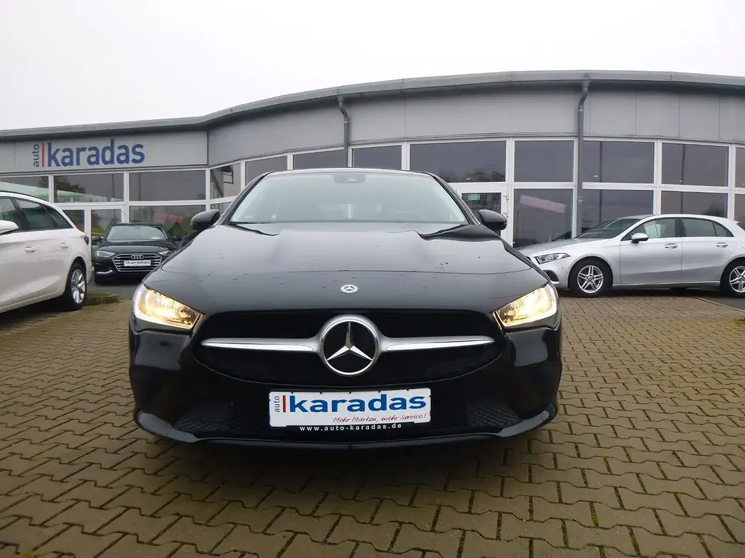 Mercedes-Benz CLA 180 - Thumbnail 3