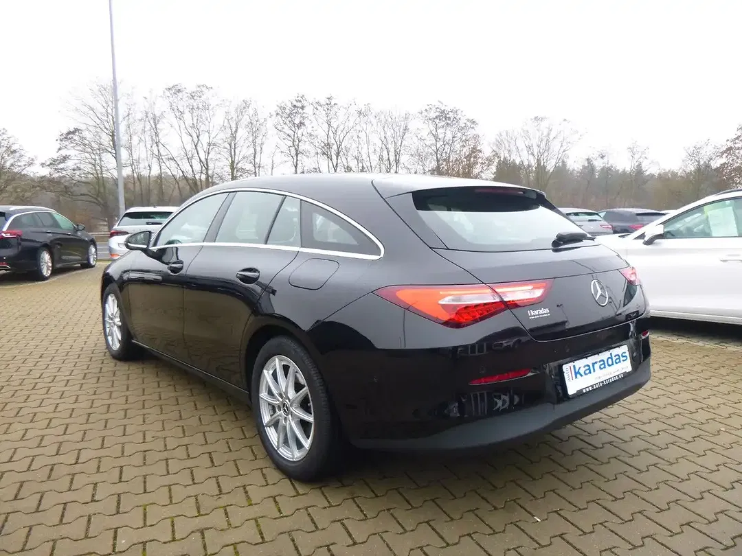 Mercedes-Benz CLA 180 - Thumbnail 4