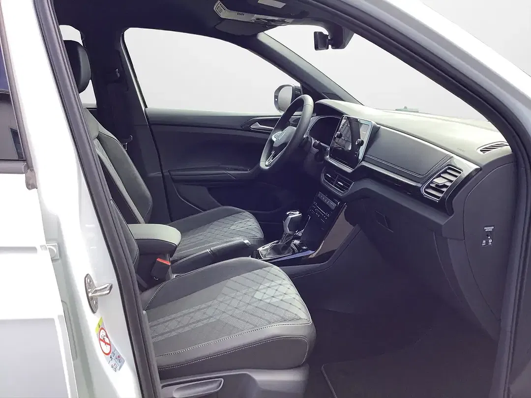 Volkswagen T-Cross - Thumbnail 12