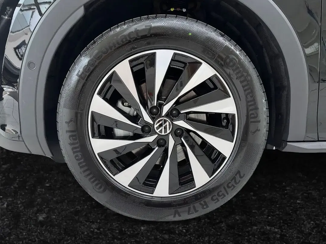 Volkswagen T-Roc - Thumbnail 13
