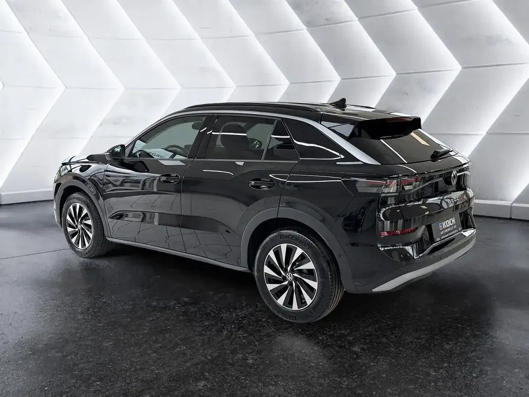 Volkswagen T-Roc - Thumbnail 1