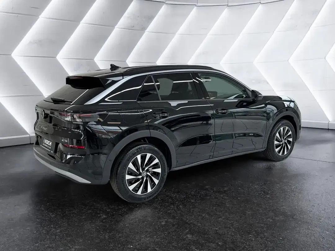 Volkswagen T-Roc - Thumbnail 2