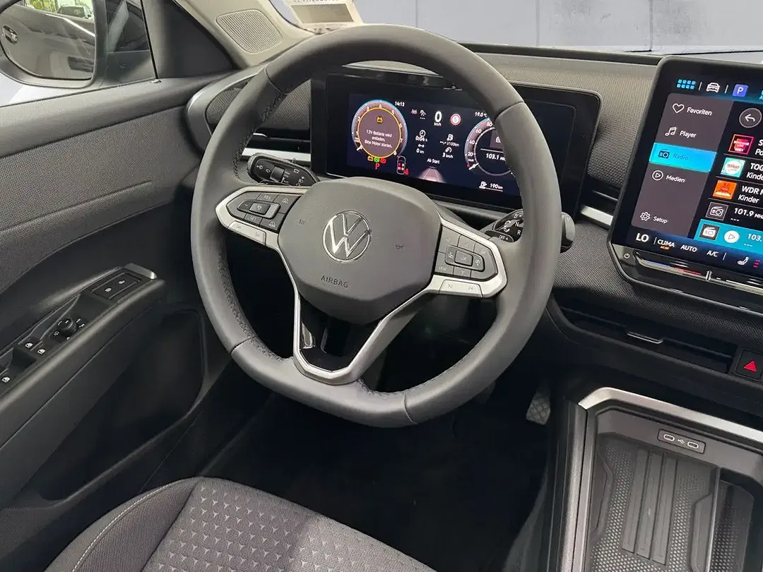 Volkswagen T-Roc - Thumbnail 7