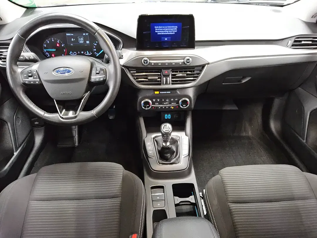 Ford Focus - Thumbnail 5
