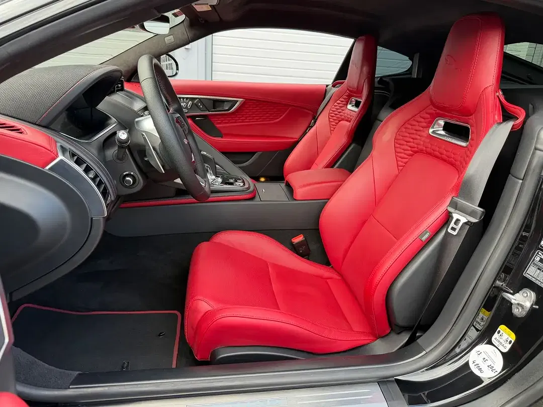Jaguar F-Type - Thumbnail 11