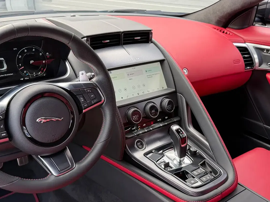 Jaguar F-Type - Thumbnail 14