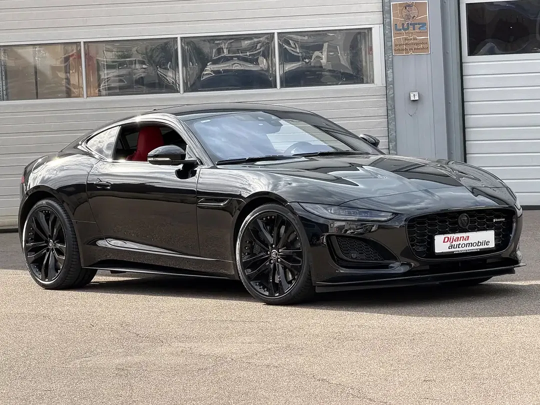 Jaguar F-Type - Thumbnail 3