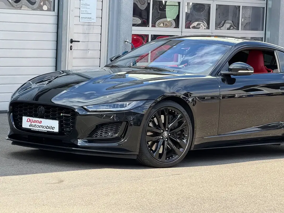 Jaguar F-Type - Thumbnail 5