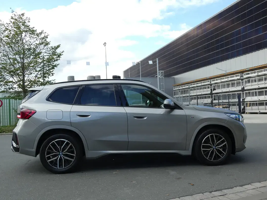 BMW X1 - Thumbnail 3