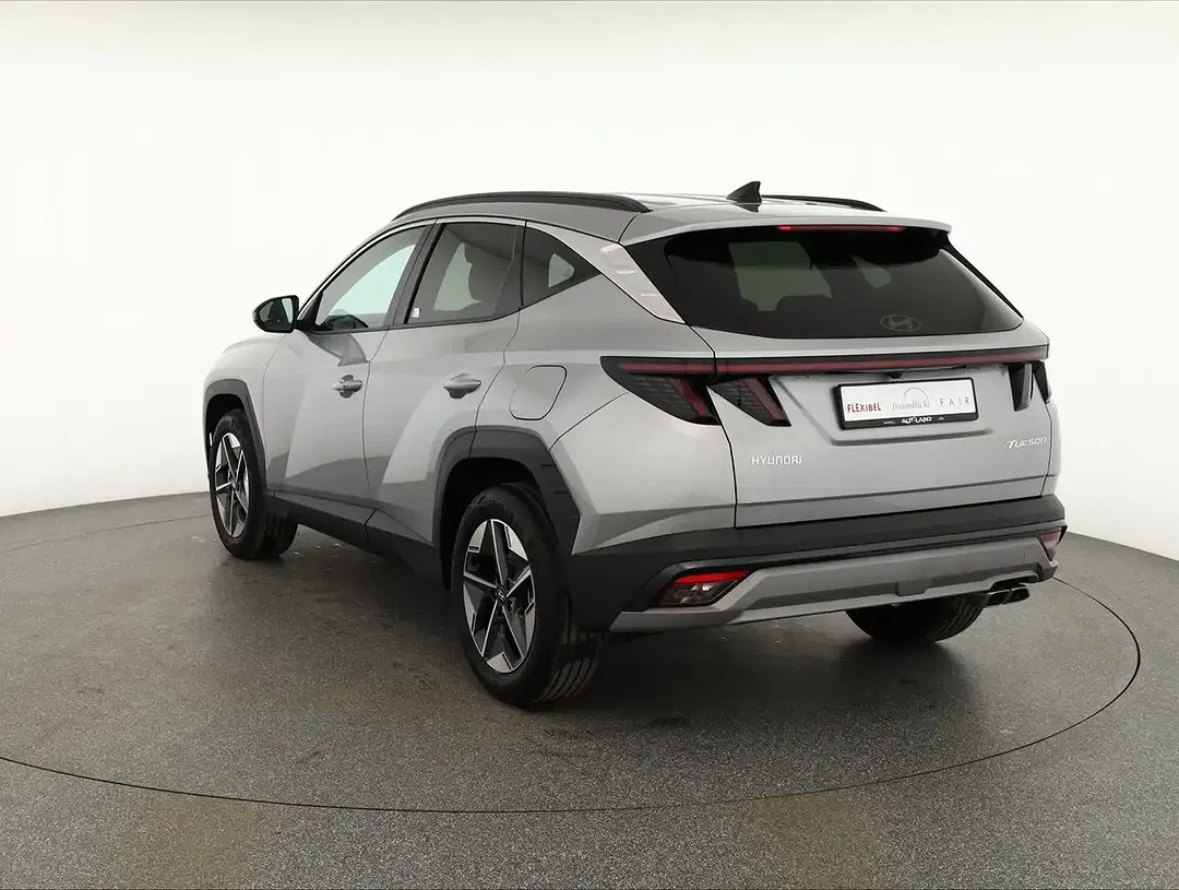 Hyundai TUCSON - Thumbnail 3