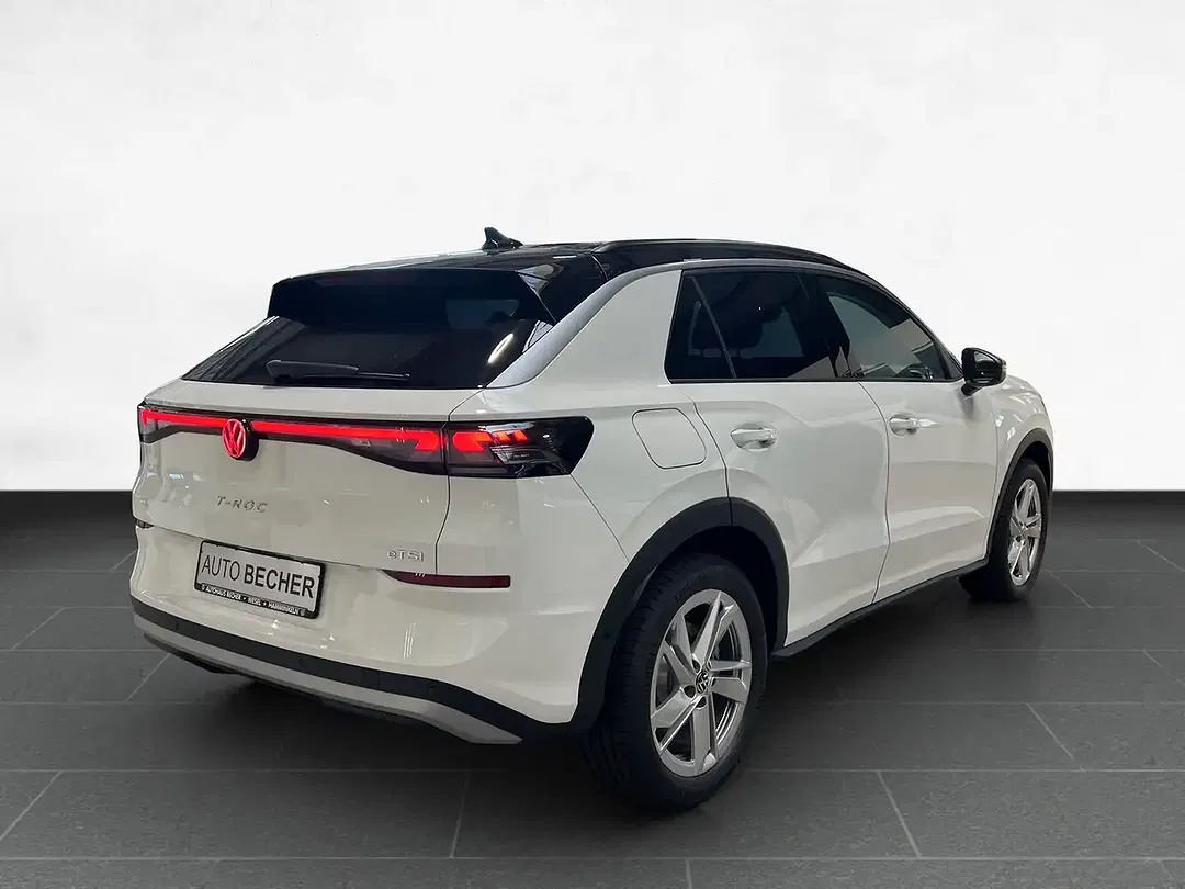 Volkswagen T-Roc - Thumbnail 3