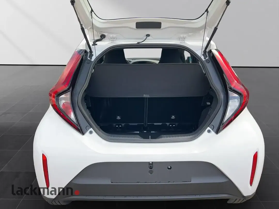 Toyota Aygo X - Thumbnail 13