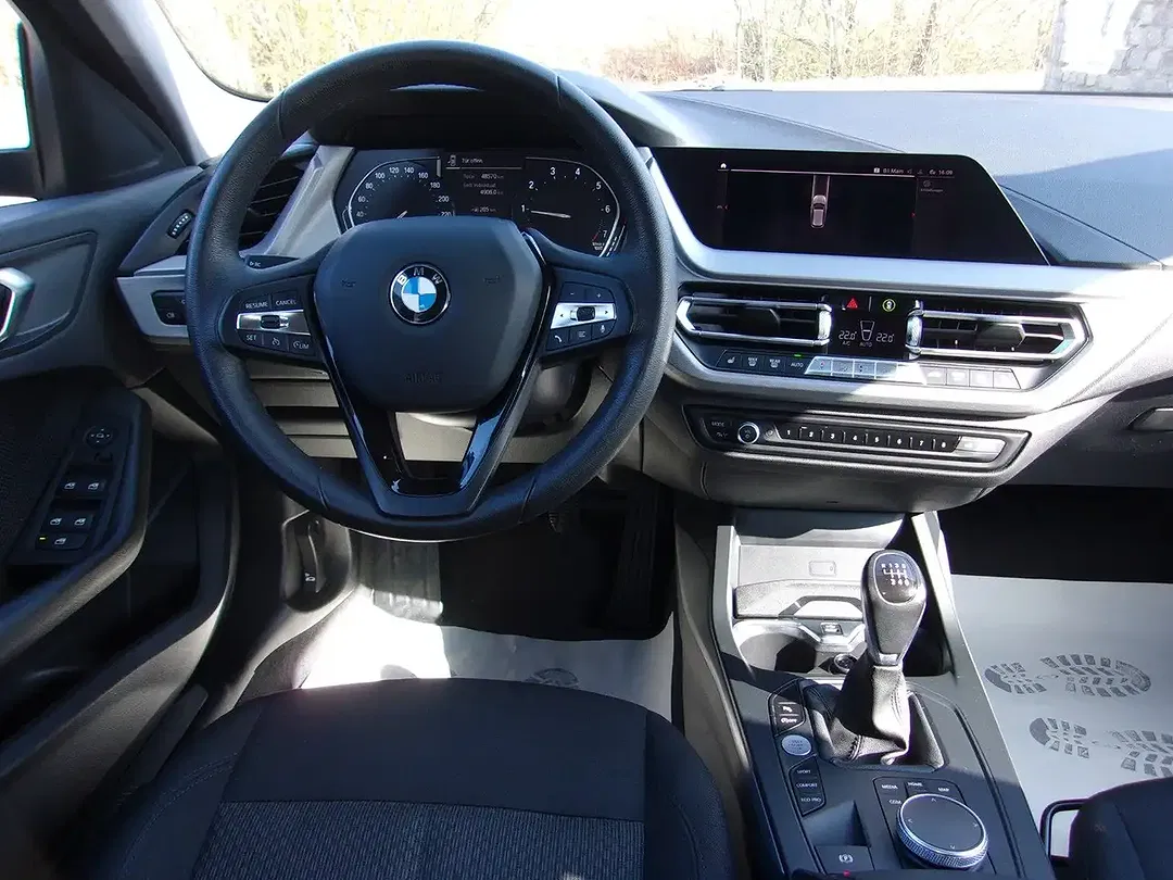 BMW 118 - Thumbnail 9