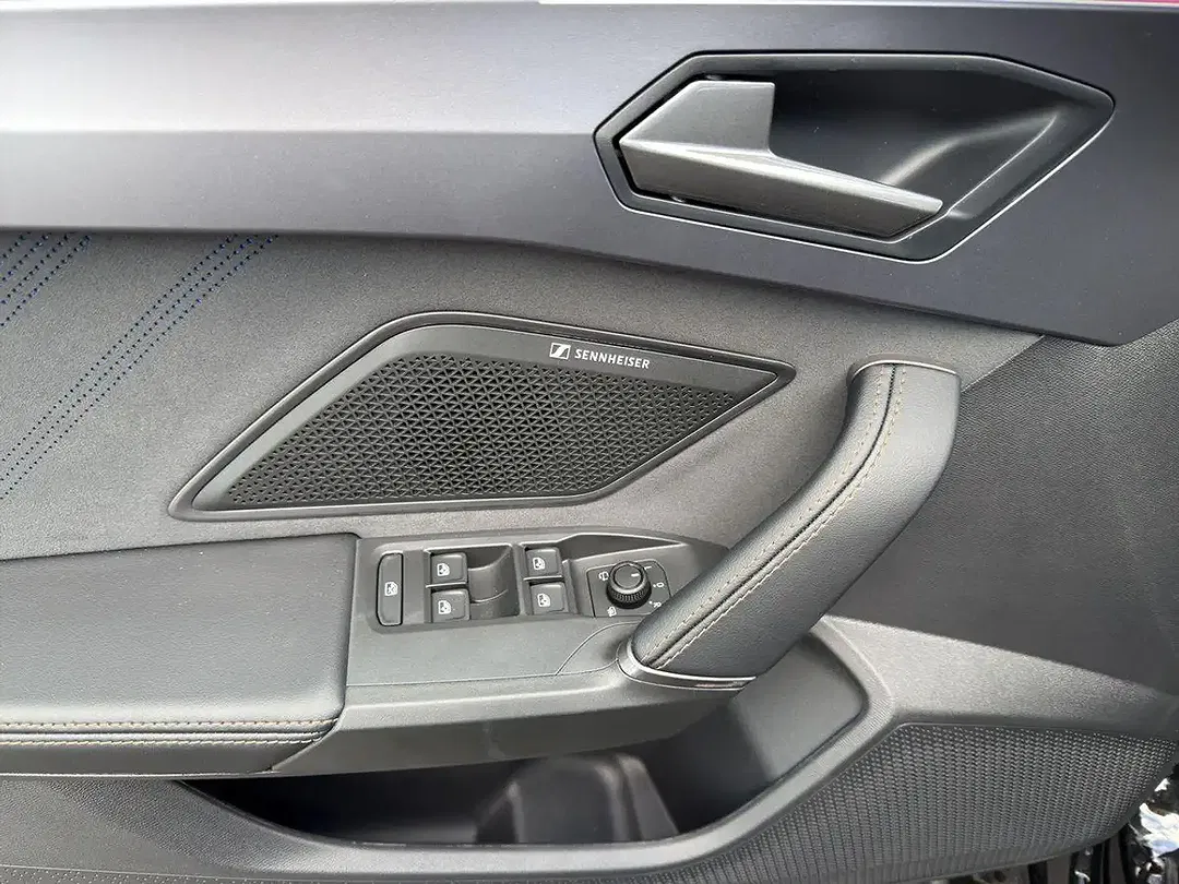 CUPRA Leon - Thumbnail 12