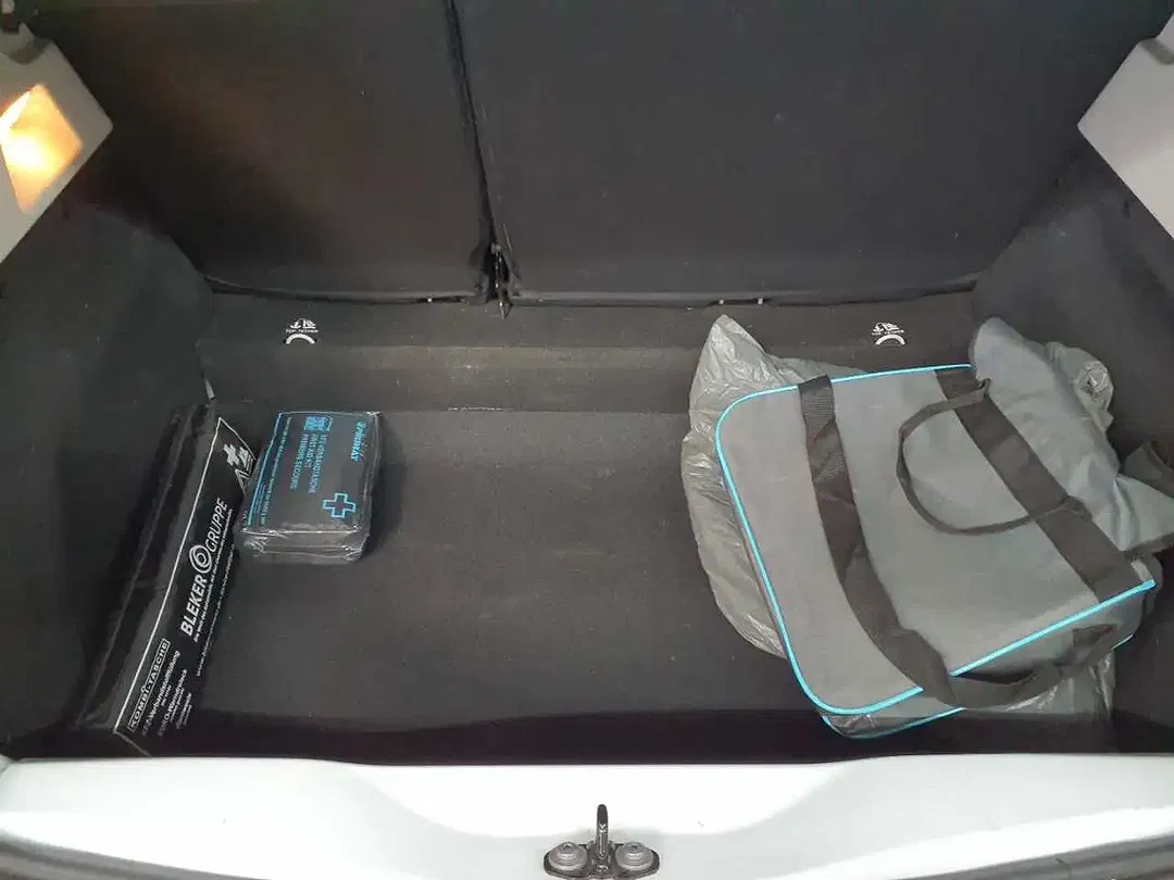 Renault ZOE - Thumbnail 9