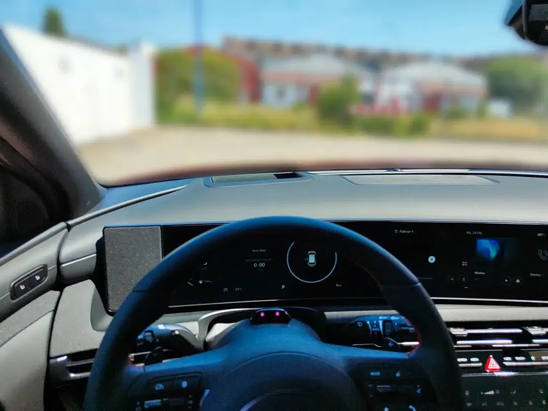 Hyundai TUCSON - Thumbnail 8