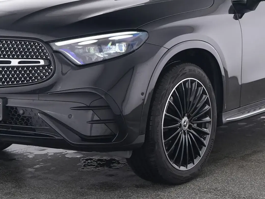 Mercedes-Benz GLC 300 - Thumbnail 4