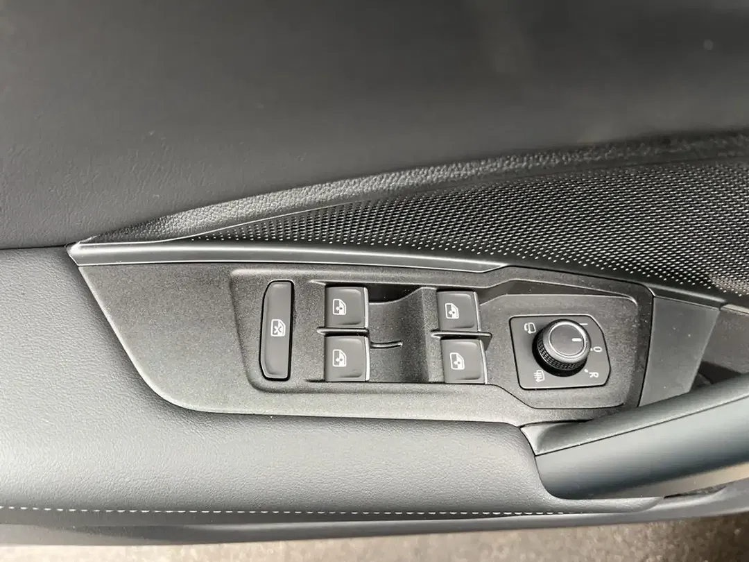 Volkswagen Tiguan - Thumbnail 14