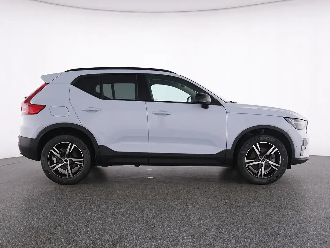 Volvo XC40 - Thumbnail 11