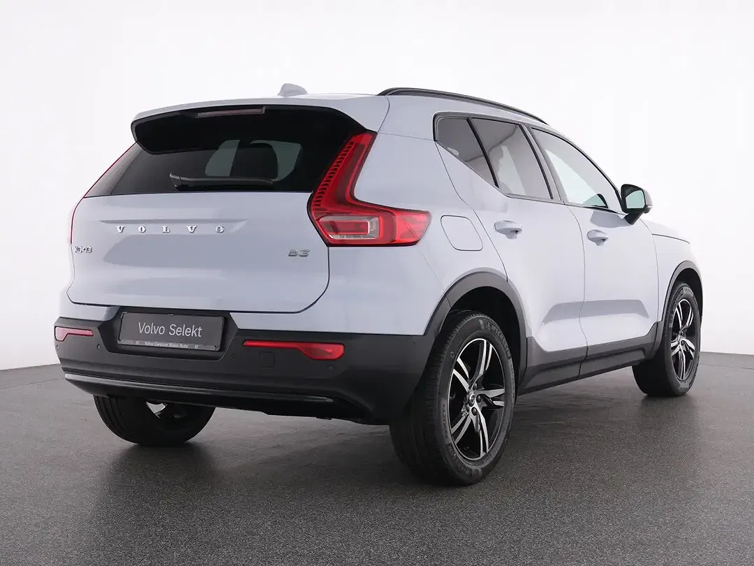 Volvo XC40 B3 Plus Dark - foto 2