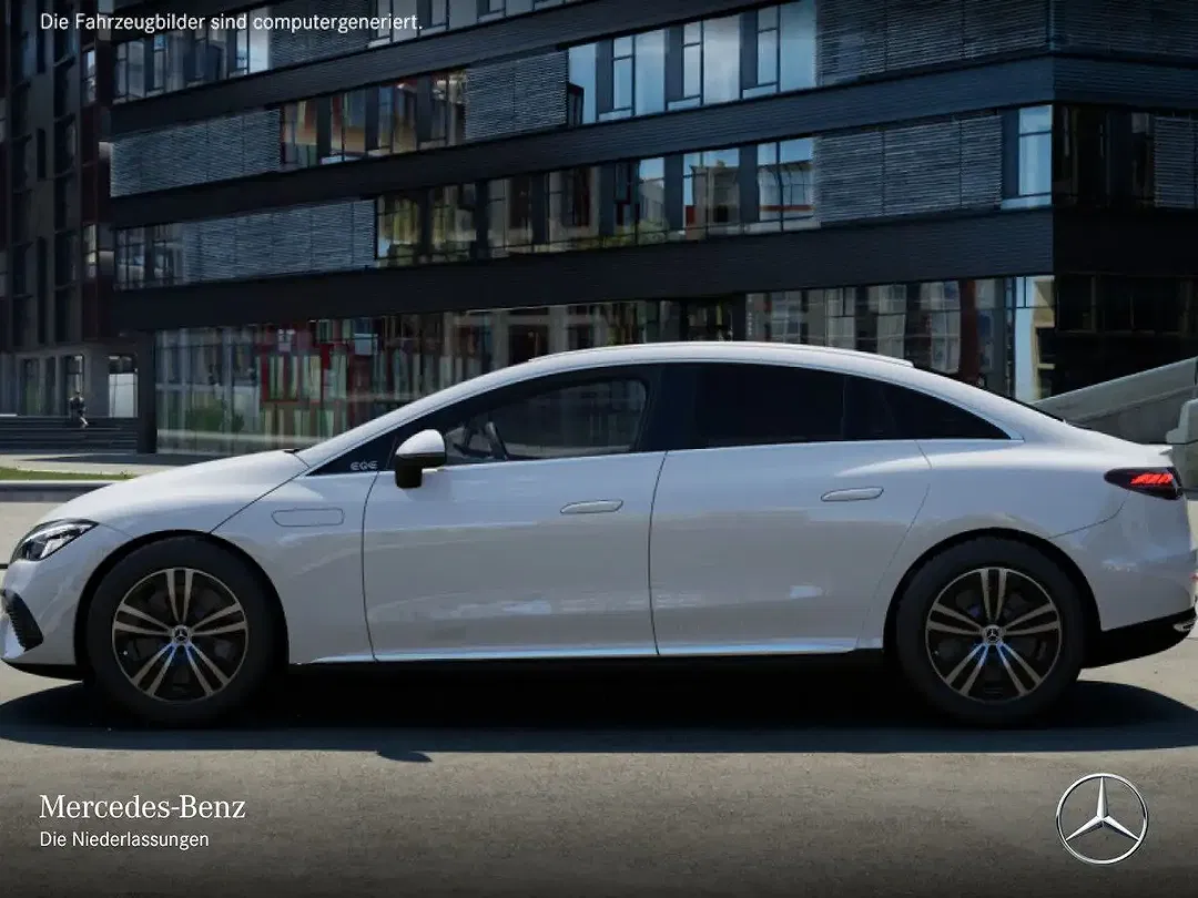 Mercedes-Benz EQE 300 - Thumbnail 5