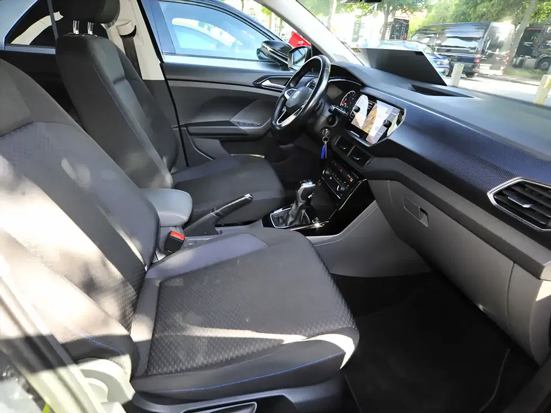 Volkswagen T-Cross - Thumbnail 7