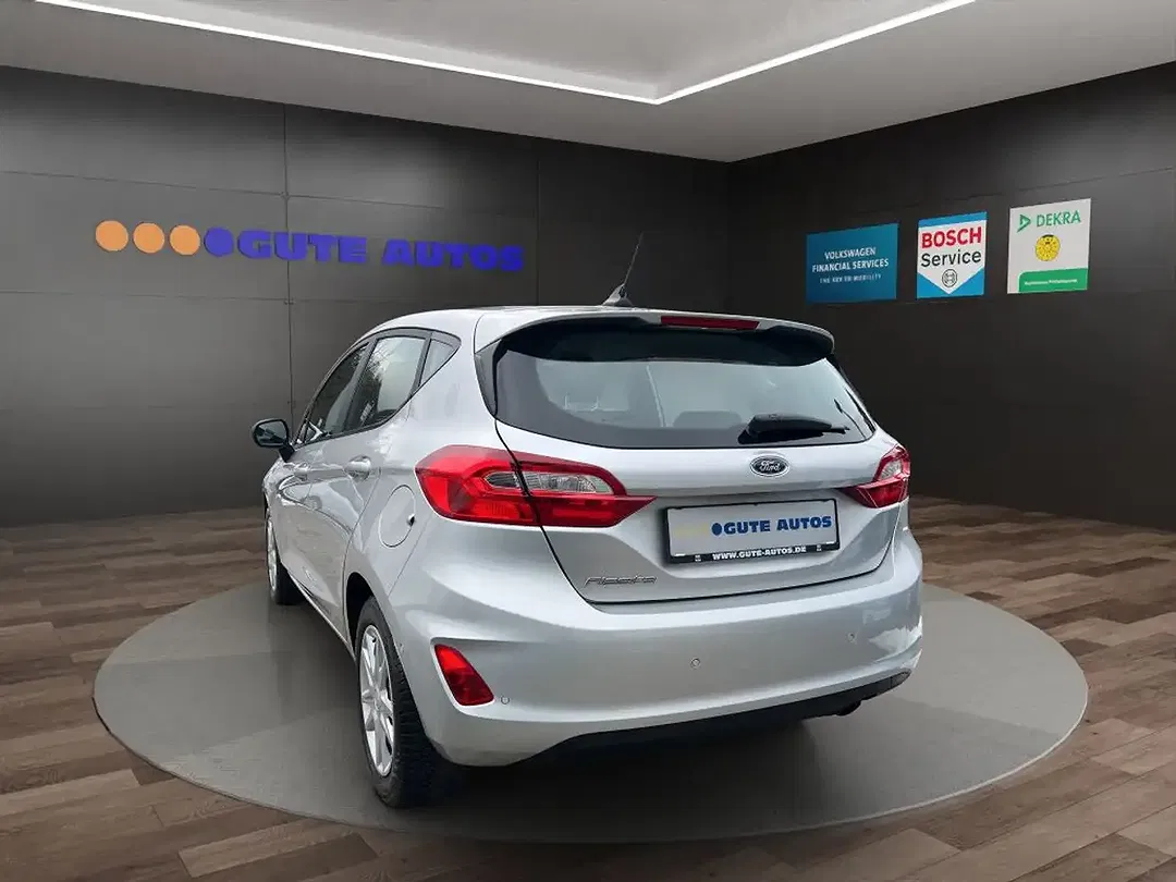 Ford Fiesta - Thumbnail 3