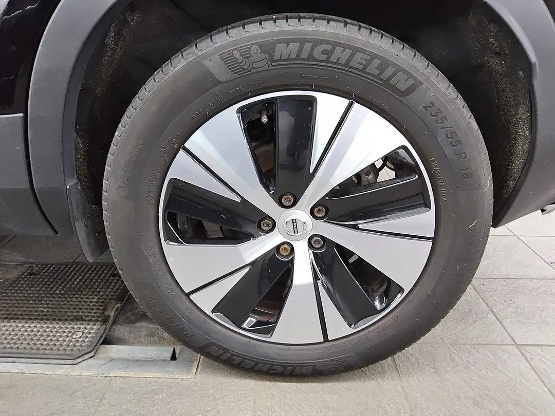 Volvo XC40 - Thumbnail 6
